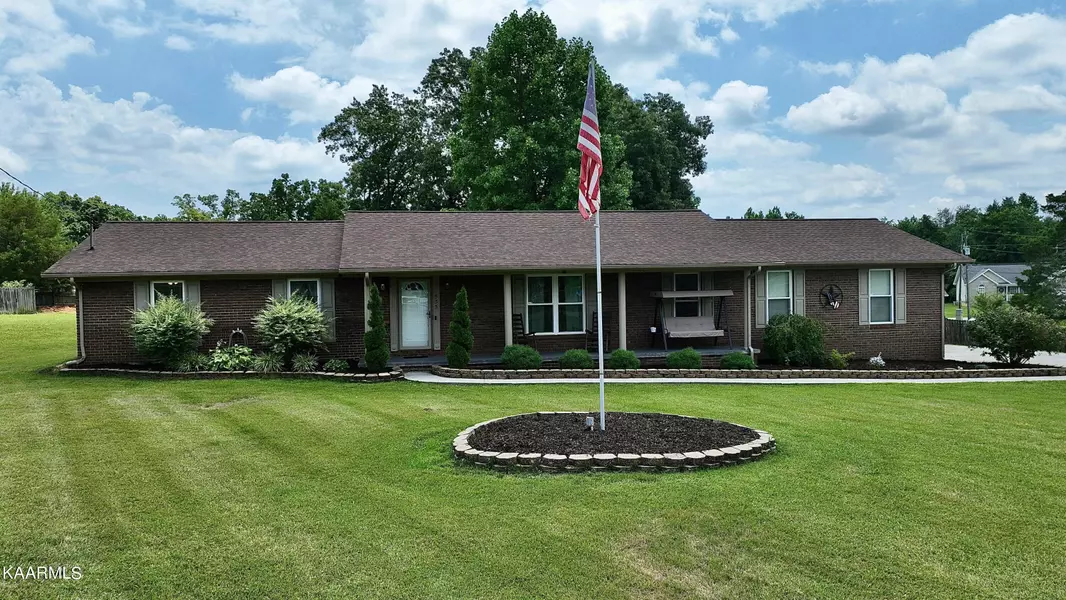 535 Stowers DR, Corryton, TN 37721