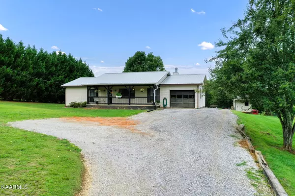 1258 Fork Rd, Greenback, TN 37742