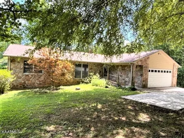 232 Yonside DR, Sparta, TN 38583