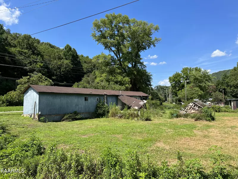 1019 Briceville Hwy, Rocky Top, TN 37769