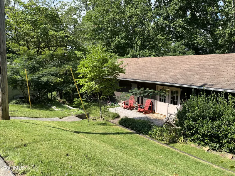 114 Lakeview LN, Maynardville, TN 37807