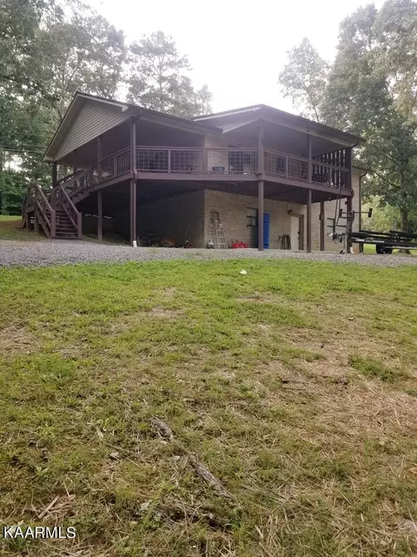 282 Wilmore Dr DR, White Pine, TN 37890