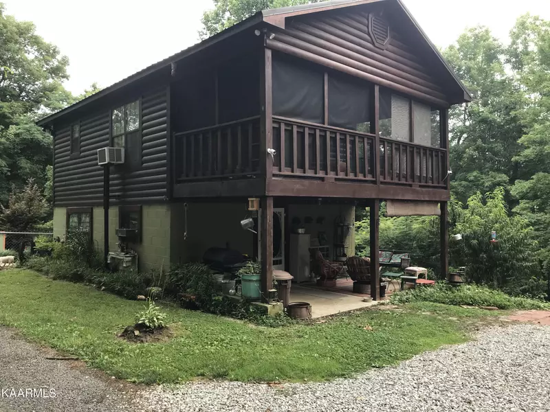 151 Seng Garden Rd, Tellico Plains, TN 37385