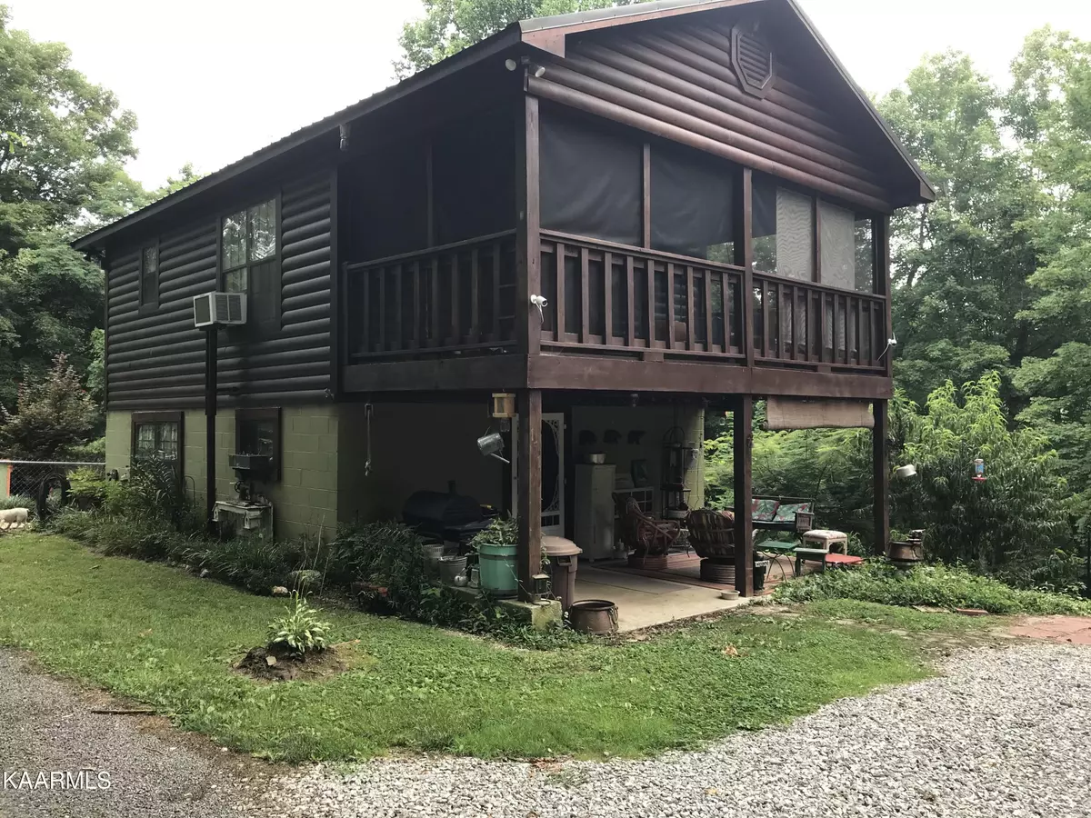 Tellico Plains, TN 37385,151 Seng Garden Rd