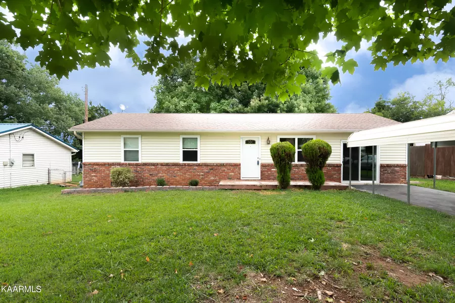 1124 Roswell Rd, Knoxville, TN 37923