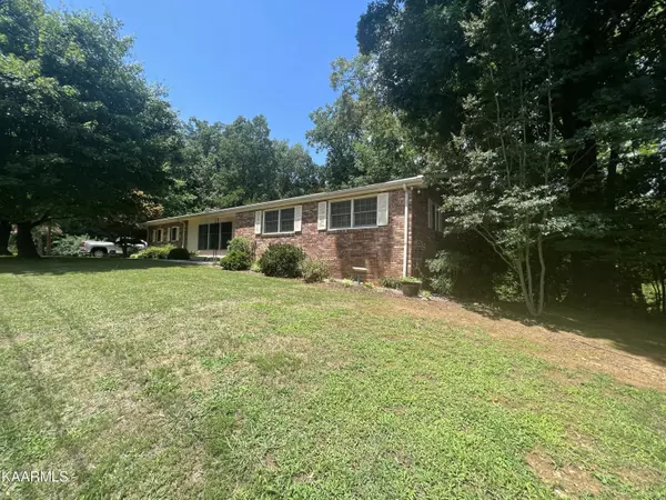 1042 Sunset CIR,  Newport,  TN 37821