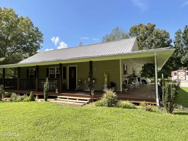 150 Poplar St, Tellico Plains, TN 37385