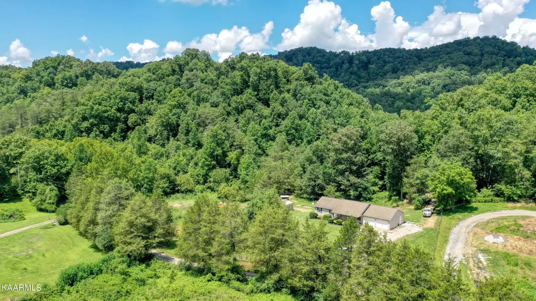 178 Gray Rd, Maynardville, TN 37807