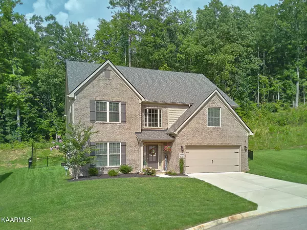 2108 Kangaroo LN, Knoxville, TN 37932