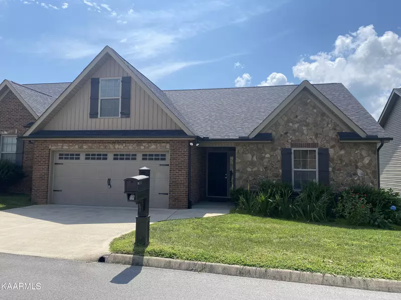 241 Stonefield DR, Harrogate, TN 37752