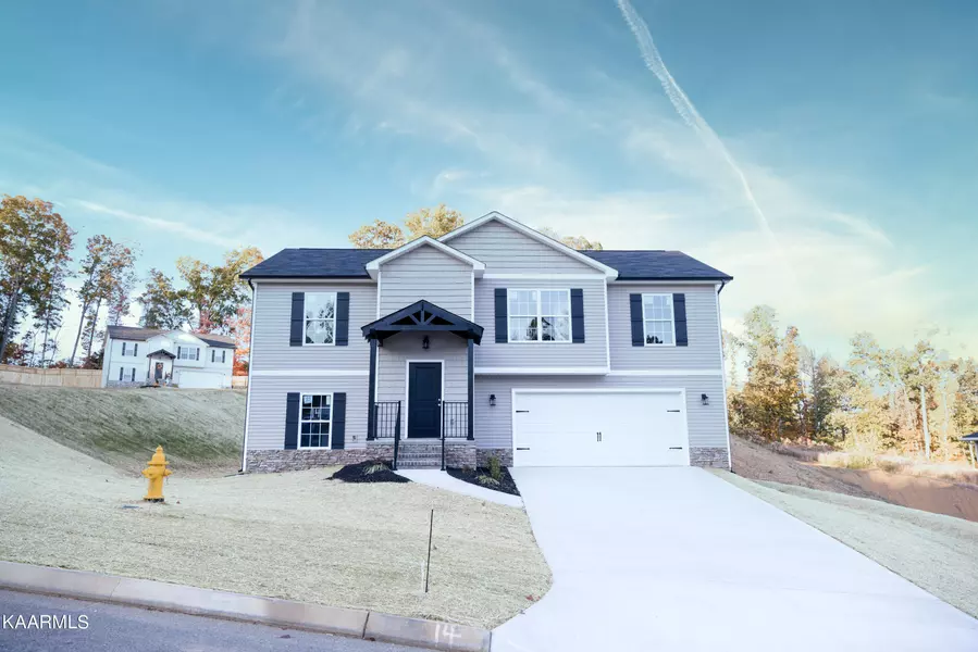 8024 Poplar Grove LN, Powell, TN 37849