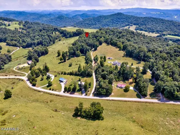 Chinquipin Rd, Sneedville, TN 37869