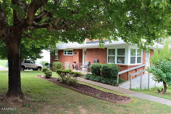 1511 English Ave, Maryville, TN 37804