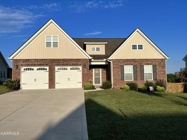 817 Kingfisher St, Maryville, TN 37801