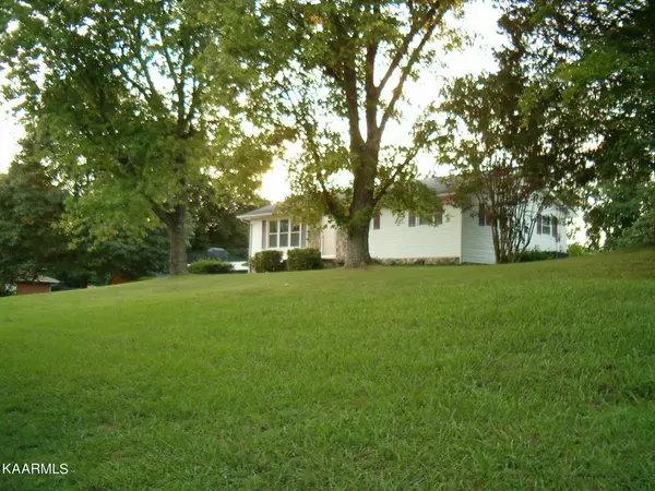 Harriman, TN 37748,602 Skyline View LN