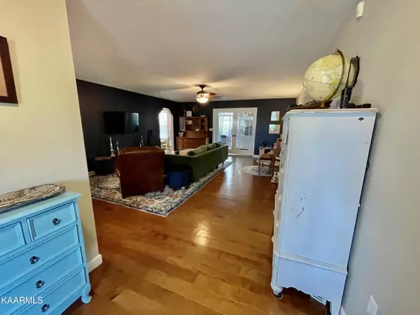 Sevierville, TN 37876,2166 Shaconage Tr