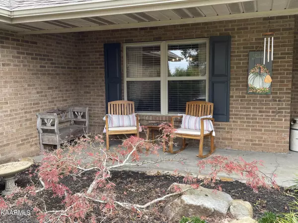 Sevierville, TN 37876,2166 Shaconage Tr