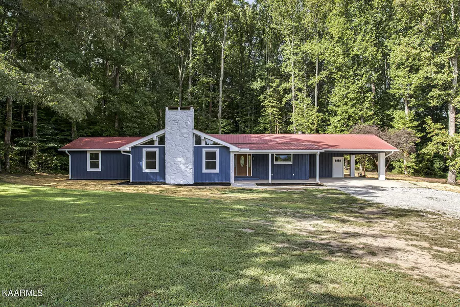 212 Old Cardiff LN, Harriman, TN 37748