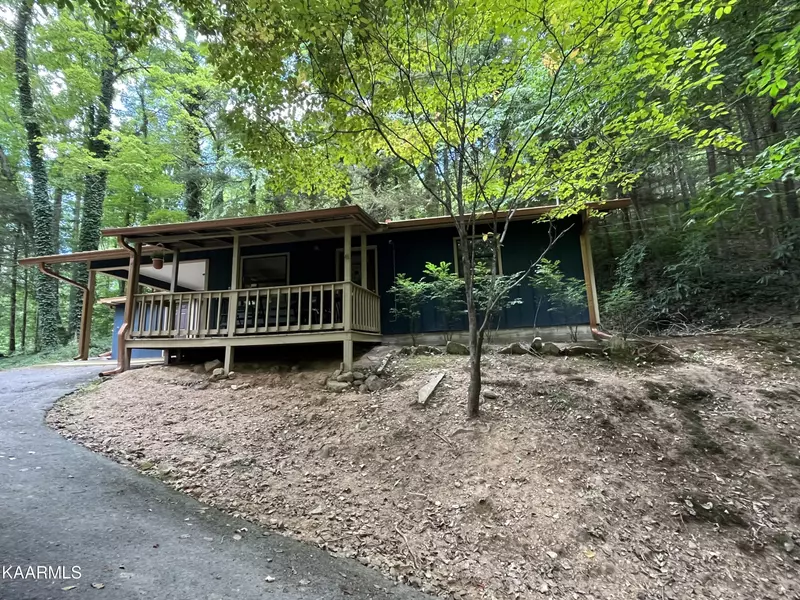 2220 Cove Creek DR, Sevierville, TN 37862