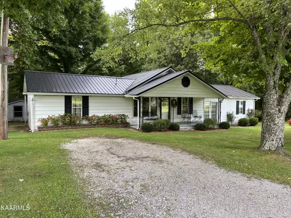 135 Livesay Rd, Clarkrange, TN 38553