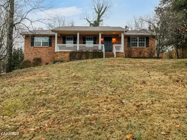 9608 Clearwater DR, Knoxville, TN 37923