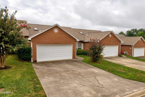 2522 Glen Meadow Rd,  Knoxville,  TN 37909