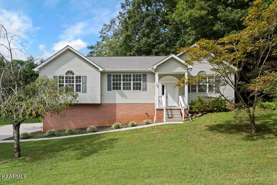 721 Pine Valley Rd, Knoxville, TN 37923