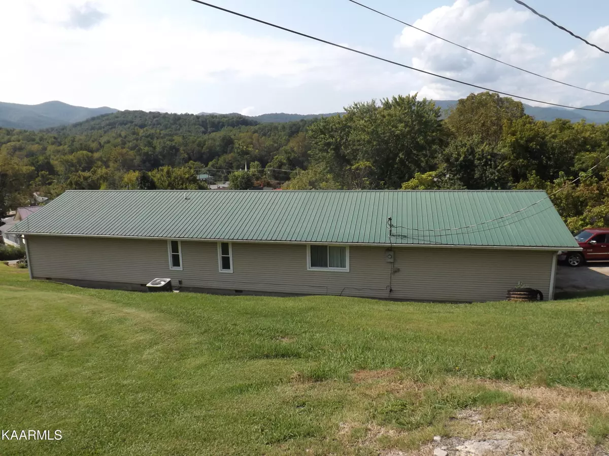 Middlesboro, KY 40965,150 OWENS LN