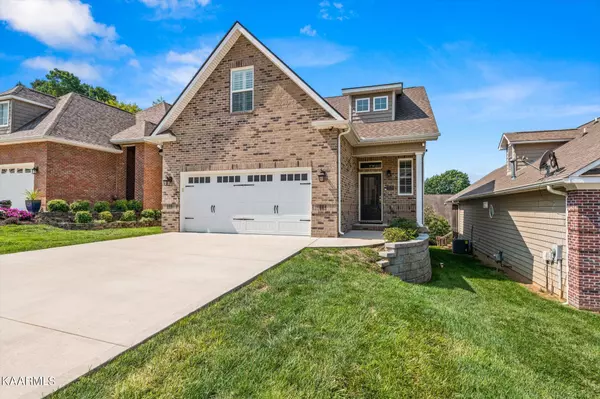 1029 Gothic Manor LN, Knoxville, TN 37923