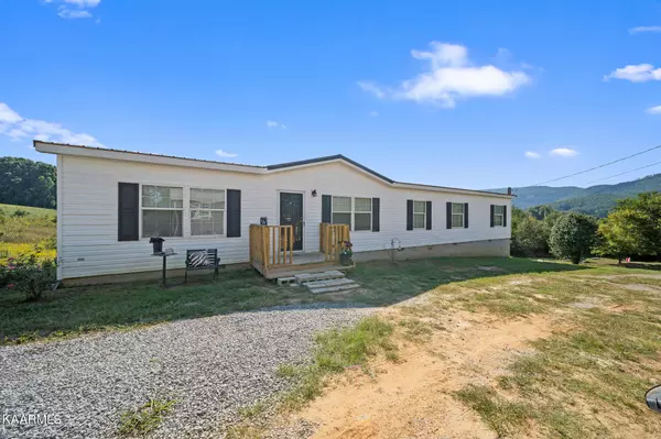 892 Kelly LN, Pikeville, TN 37367