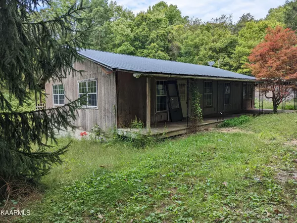 269 Huckeby Rd, Robbins, TN 37852