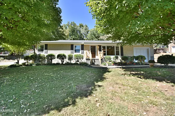 1300 1st Ave, Lenoir City, TN 37772