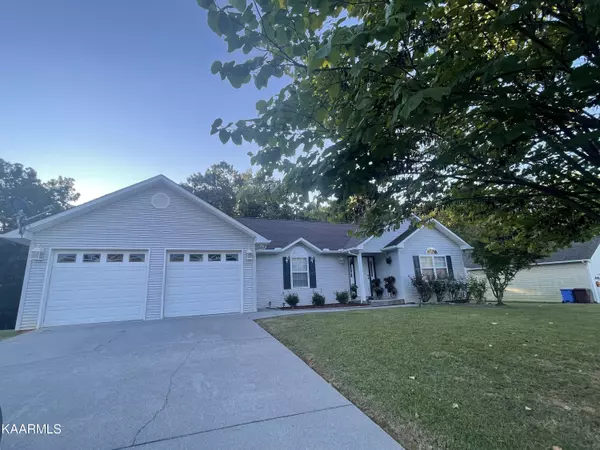 922 Jasmine LN, Maryville, TN 37801