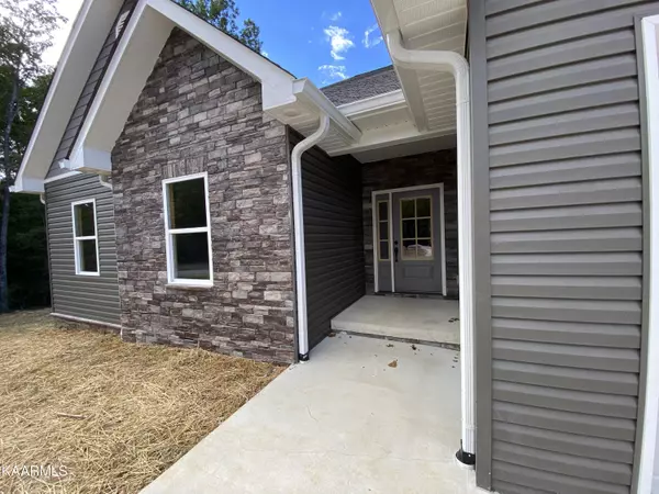 Oneida, TN 37841,1150 Toomey Falls Rd