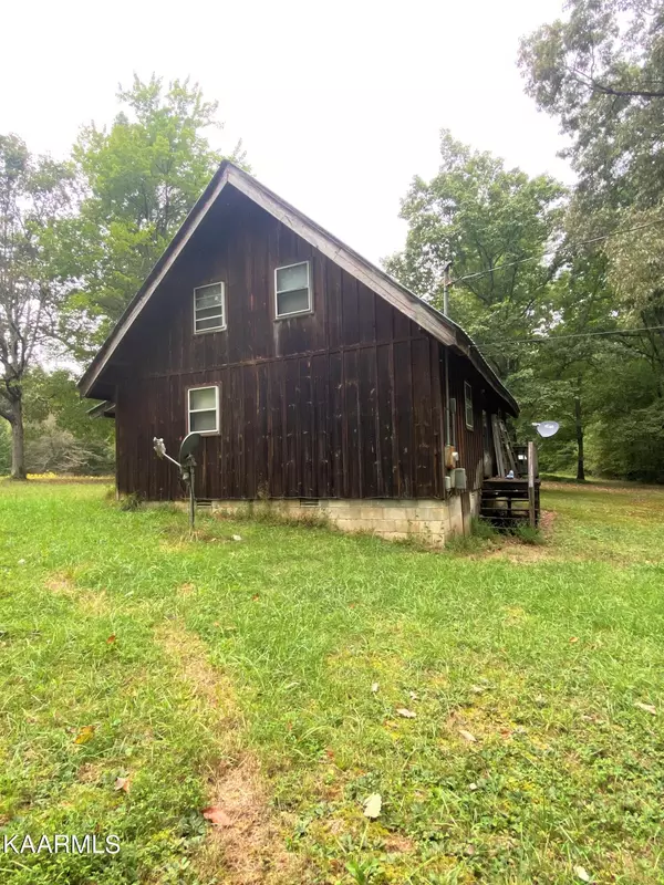 Deer Lodge, TN 37726,122 Country Hill Rd