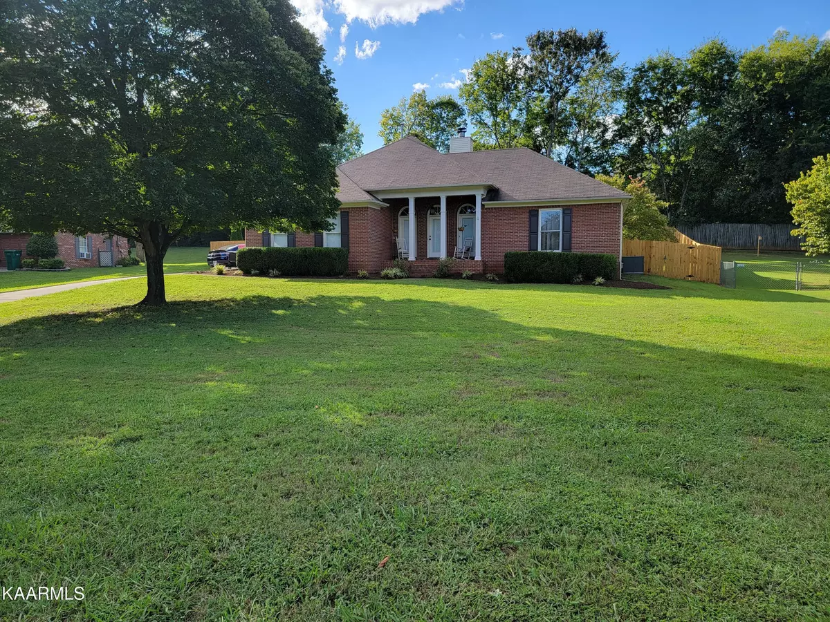 Lenoir City, TN 37772,440 Dairy LN