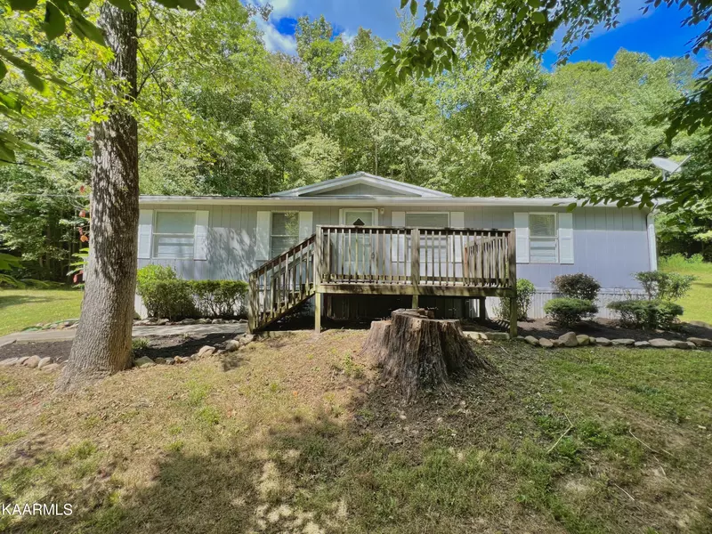 2736 Old Chilhowee Rd, Walland, TN 37886