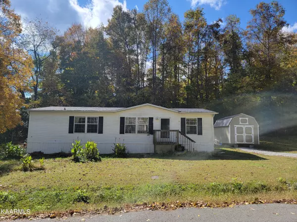 165 Smith Oaks Ln LN, Jacksboro, TN 37757