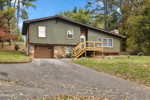 1127 Denton Rd, Sevierville, TN 37862