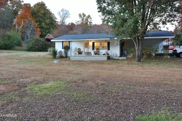105 Skyline DR, Oneida, TN 37841