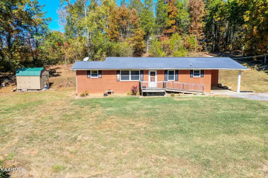 635 Roddy Branch Rd, Rockford, TN 37853