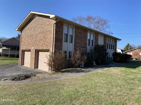 Seymour, TN 37865,303 Tennessee CIR