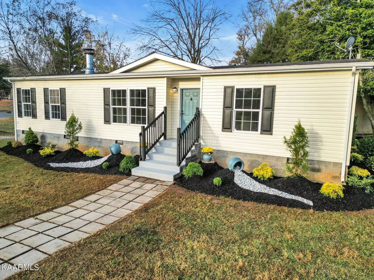 Loudon, TN 37774,802 Steekee St