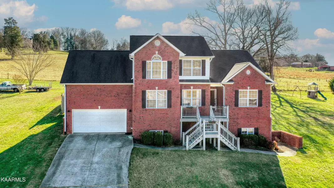 1757 Derby Downs DR, Friendsville, TN 37737