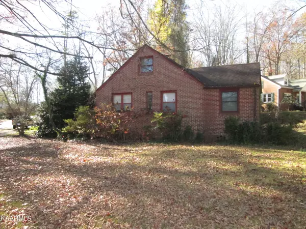 130 Orchard Rd, Norris, TN 37828