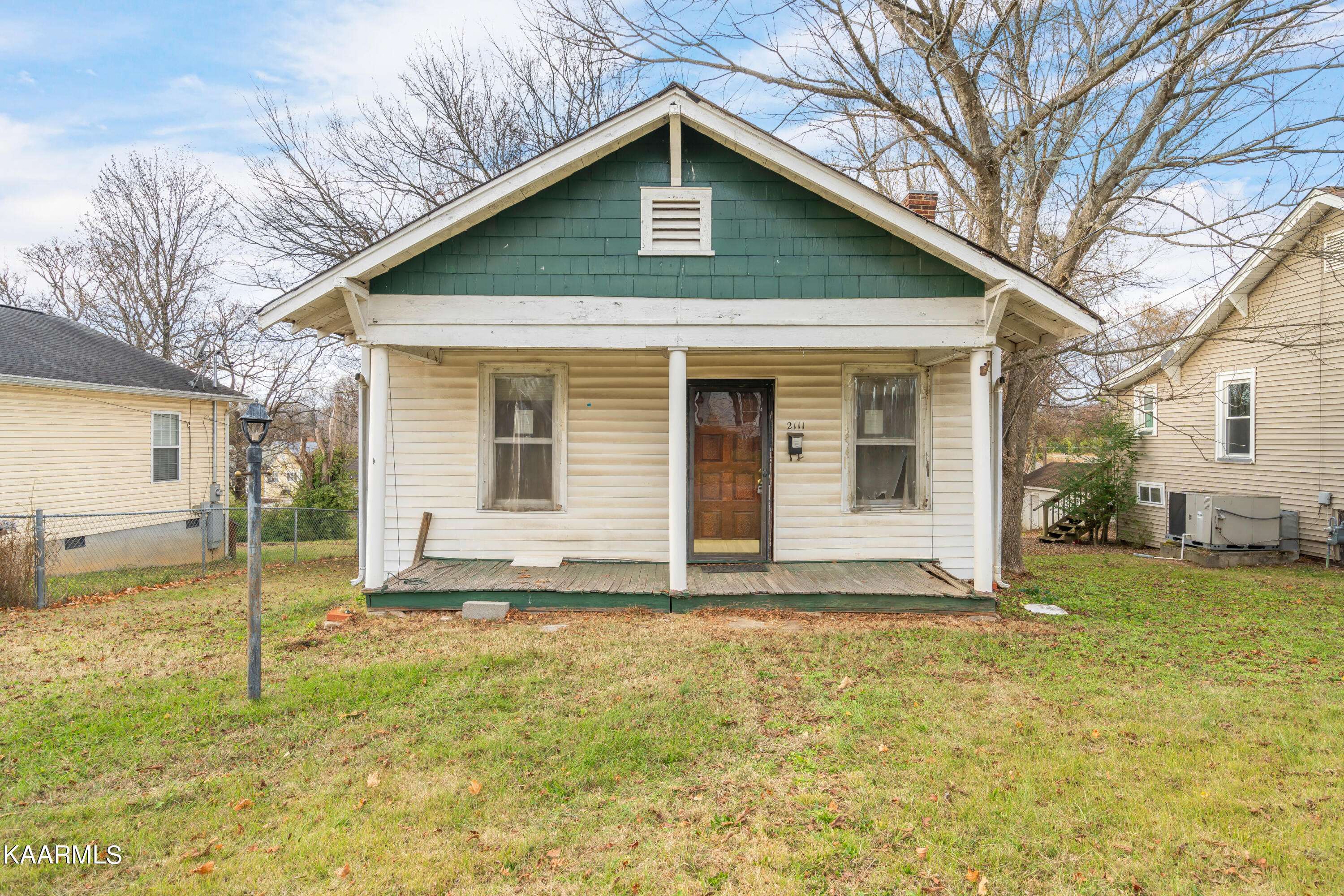 2111 Mc Croskey Ave, Knoxville, TN 37917
