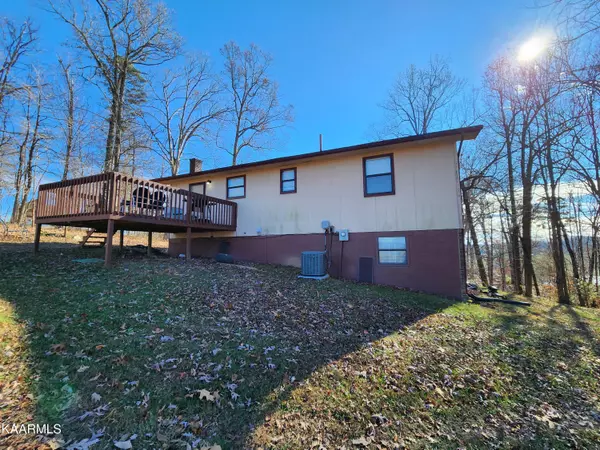 Tazewell, TN 37879,531 Norris DR