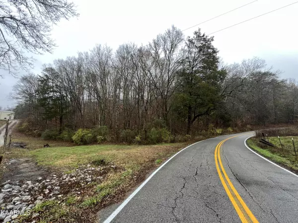 Smalley LN, Kingston, TN 37763