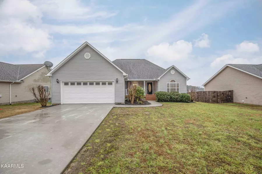 208 Cornerstone CIR, Clinton, TN 37716