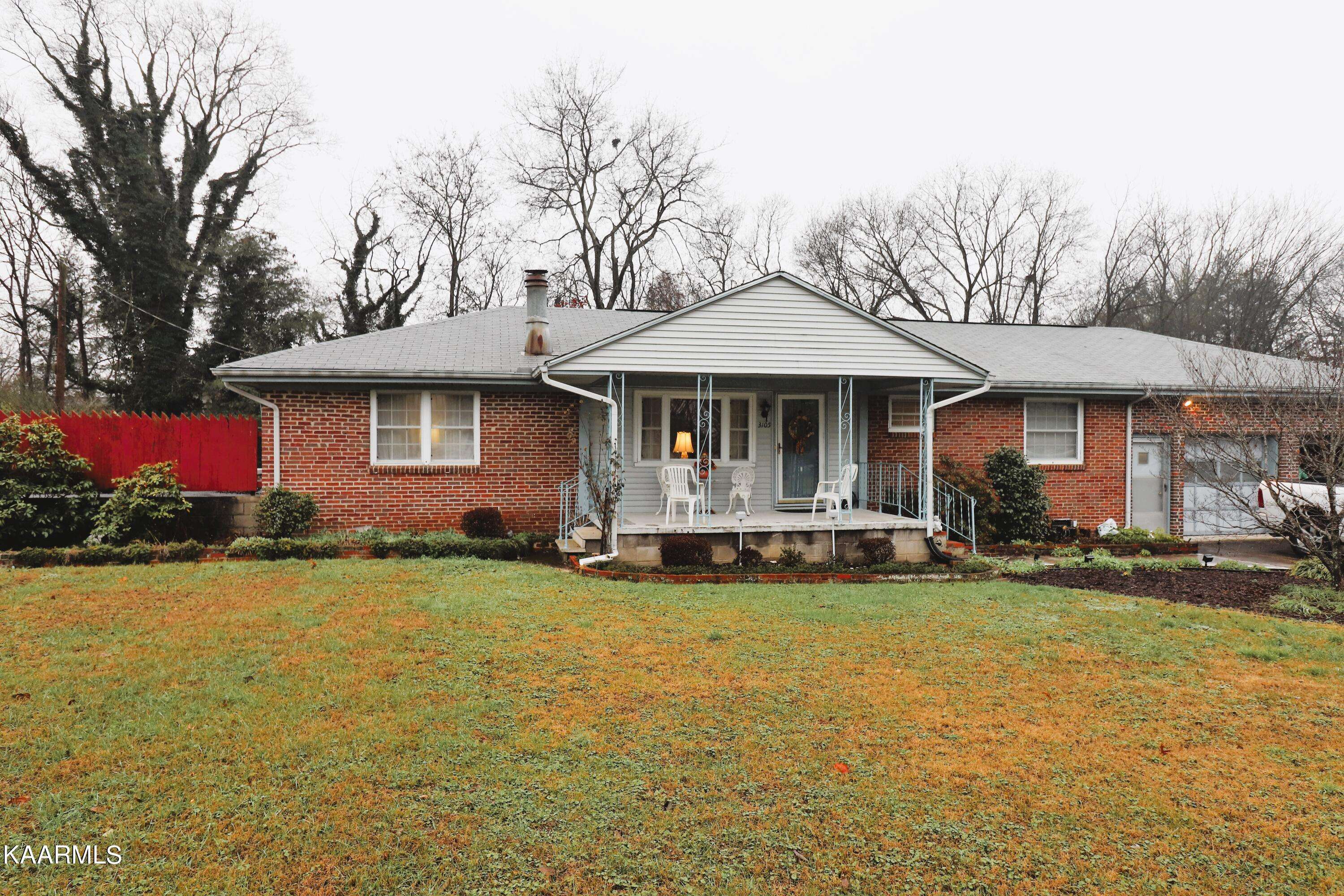 3105 Shelbourne Rd, Knoxville, TN 37917